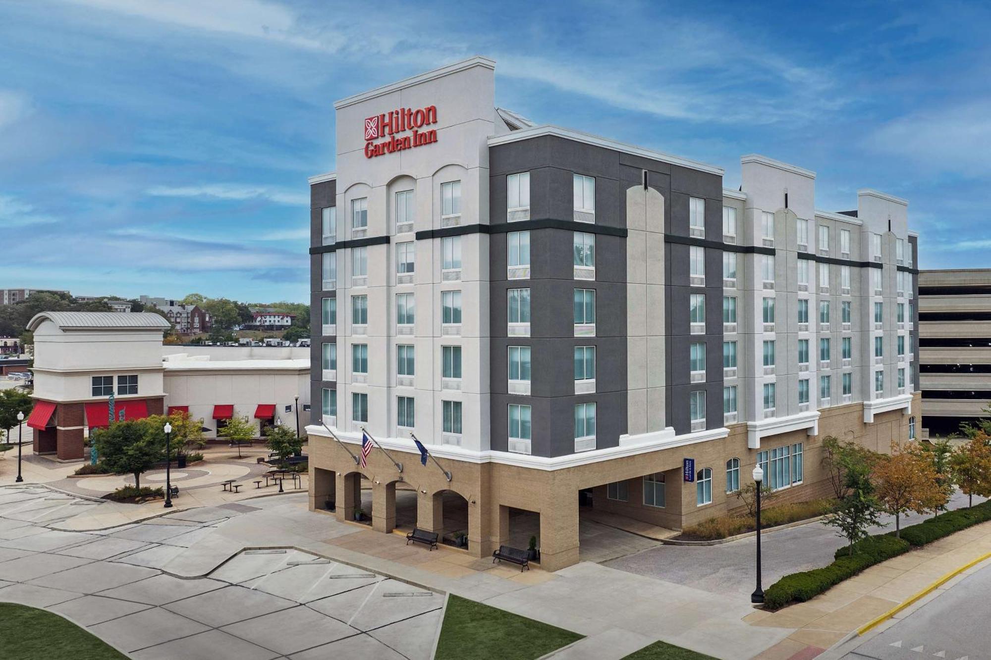 Hilton Garden Inn West Lafayette Wabash Landing Exterior foto